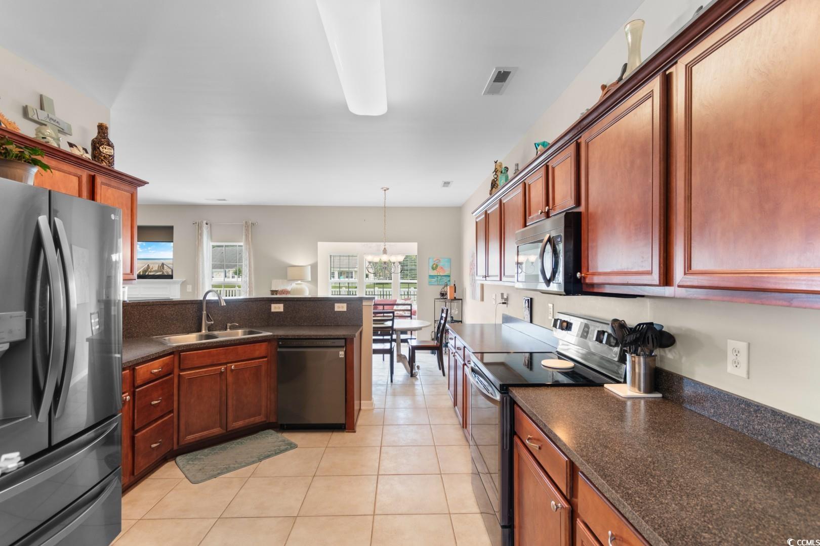 569 Ramblewood Circle