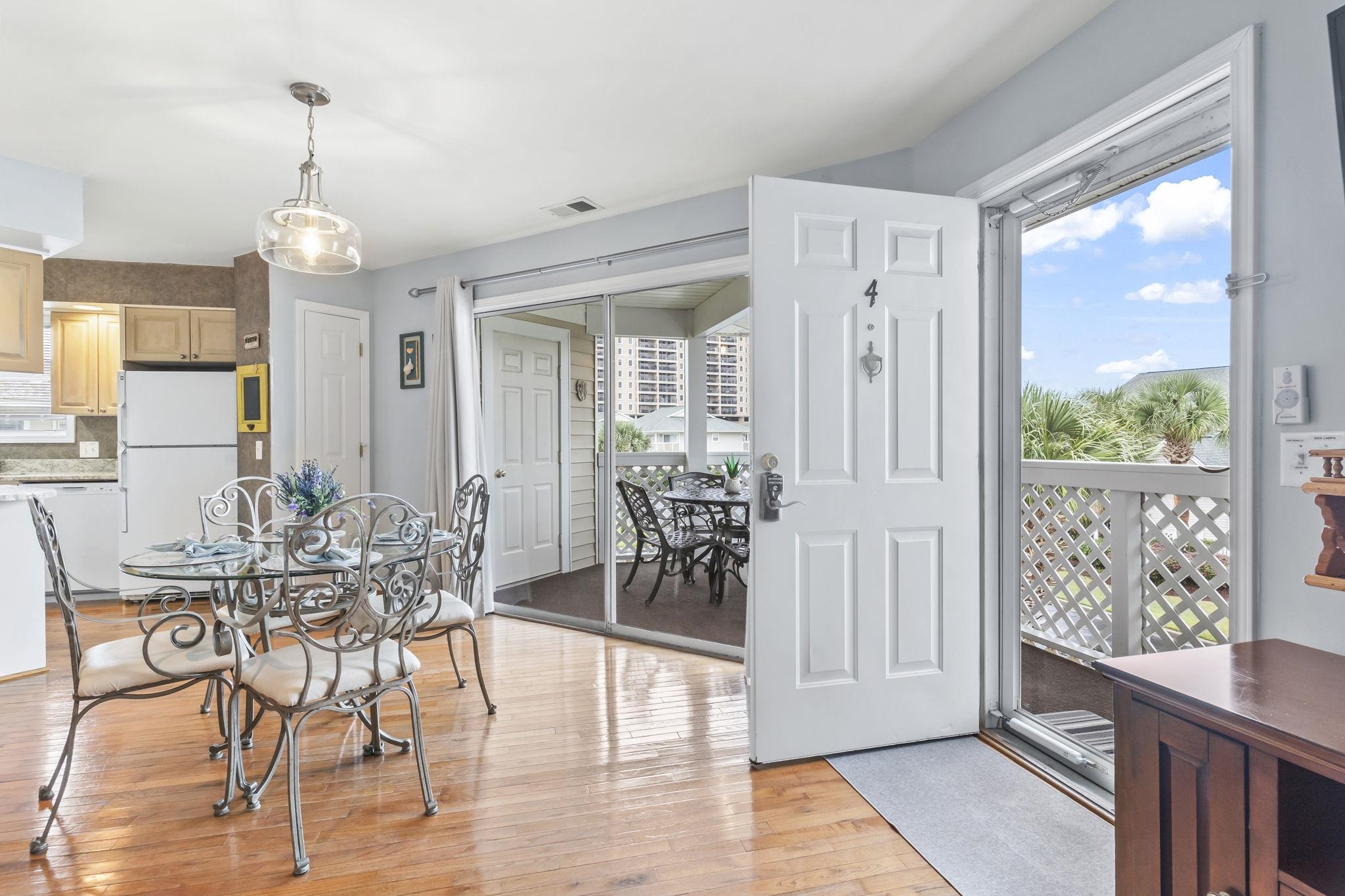 300 Shorehaven Dr. V-4