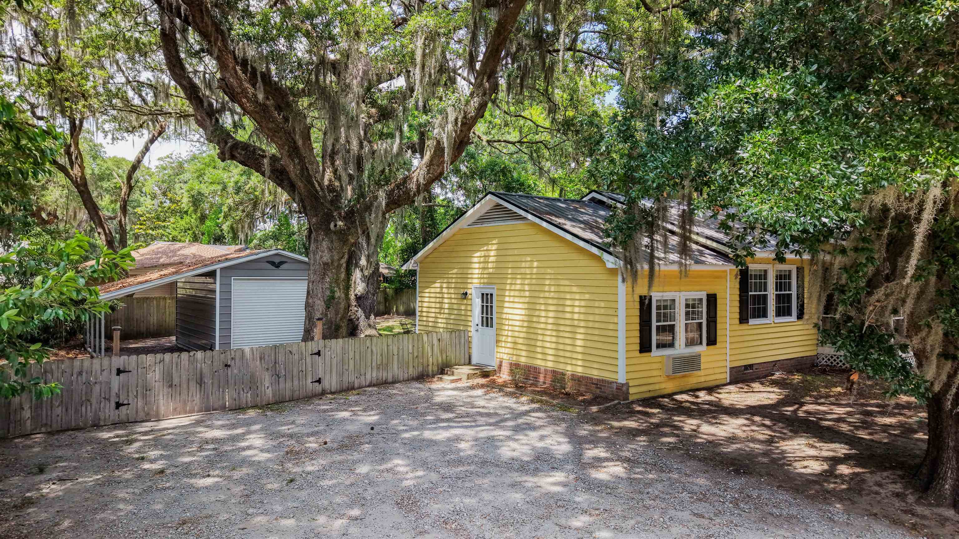 306 Kaufman St.