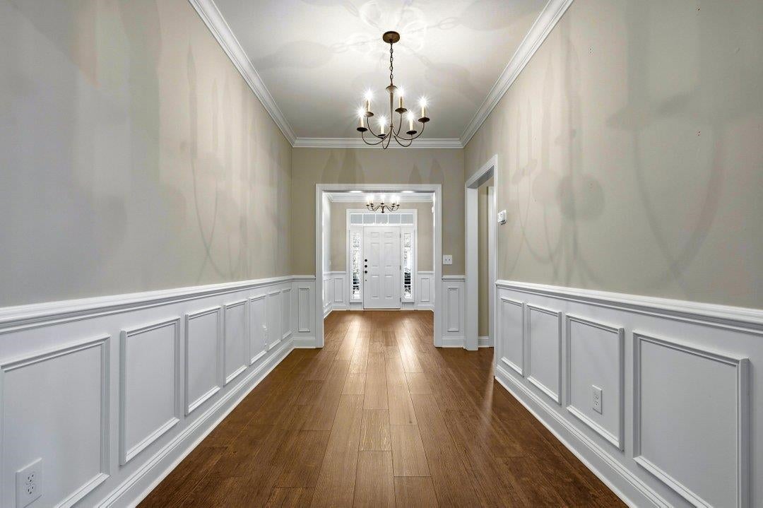 1113 Canterbury Ln.