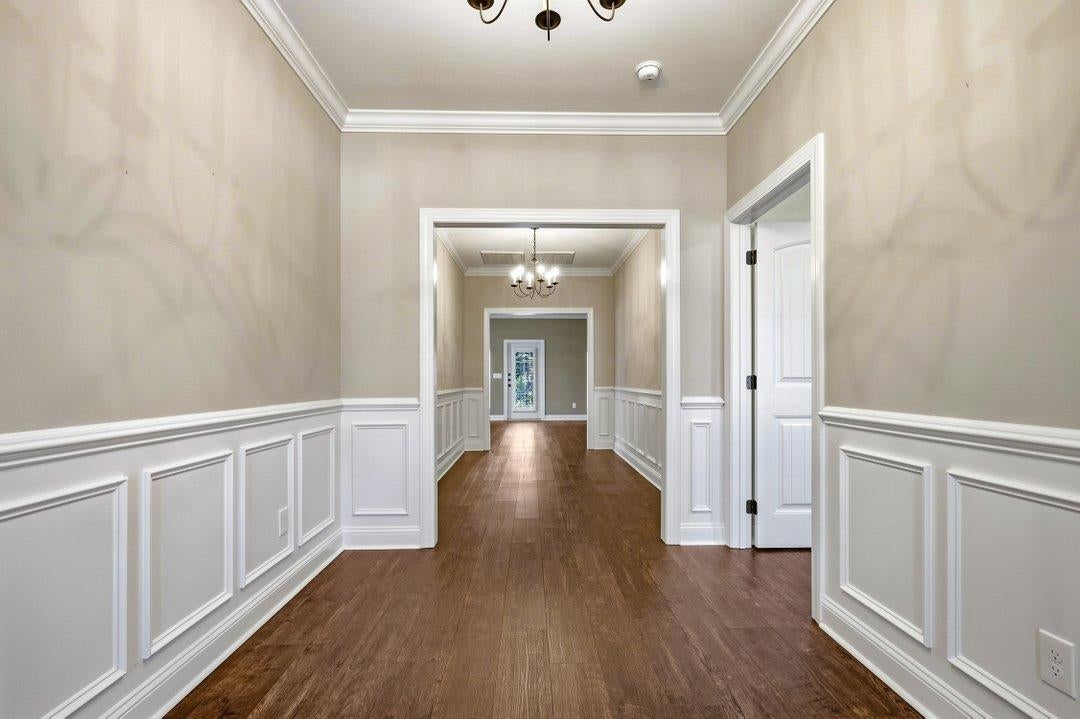 1113 Canterbury Ln.