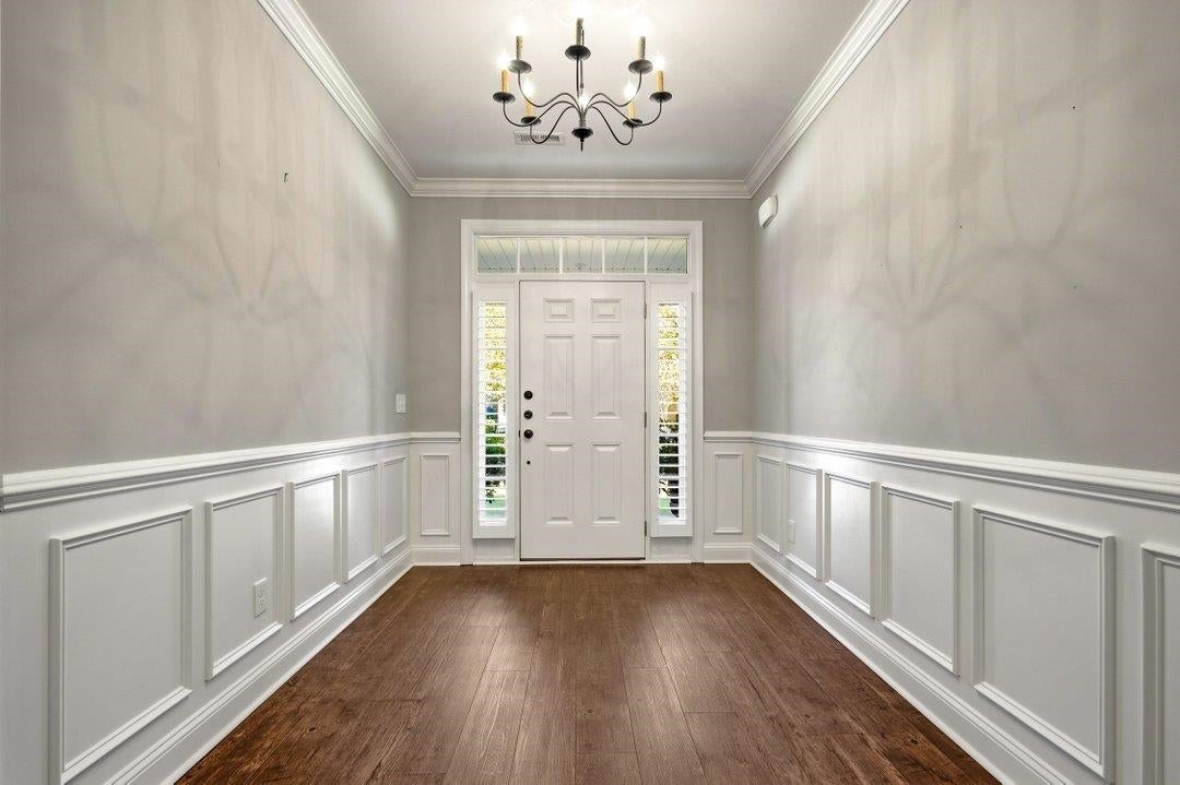 1113 Canterbury Ln.