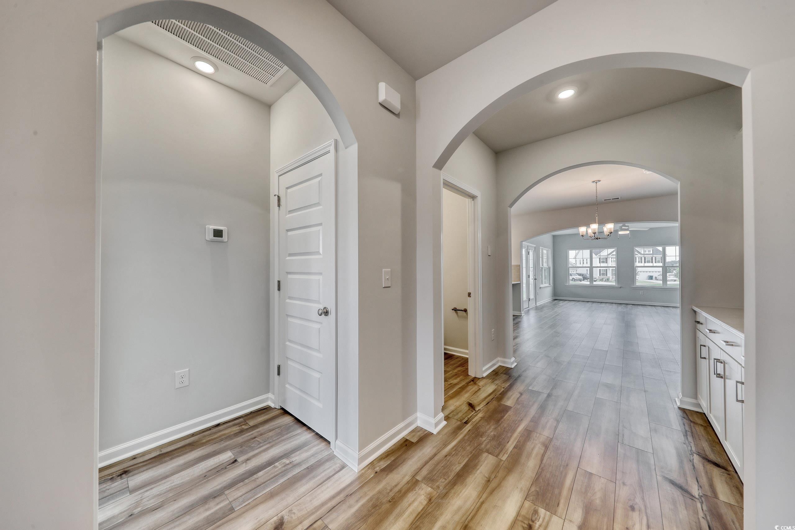 1095 Laconic Dr.