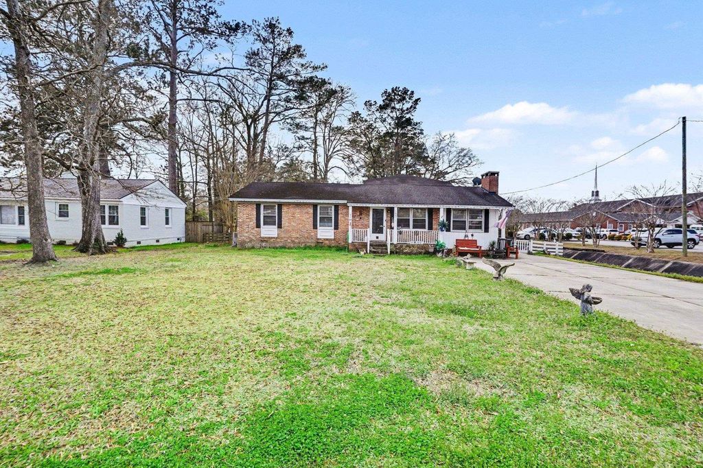 Photo of 1607 McDermott St, Conway, SC 29526 (MLS # 2606490)