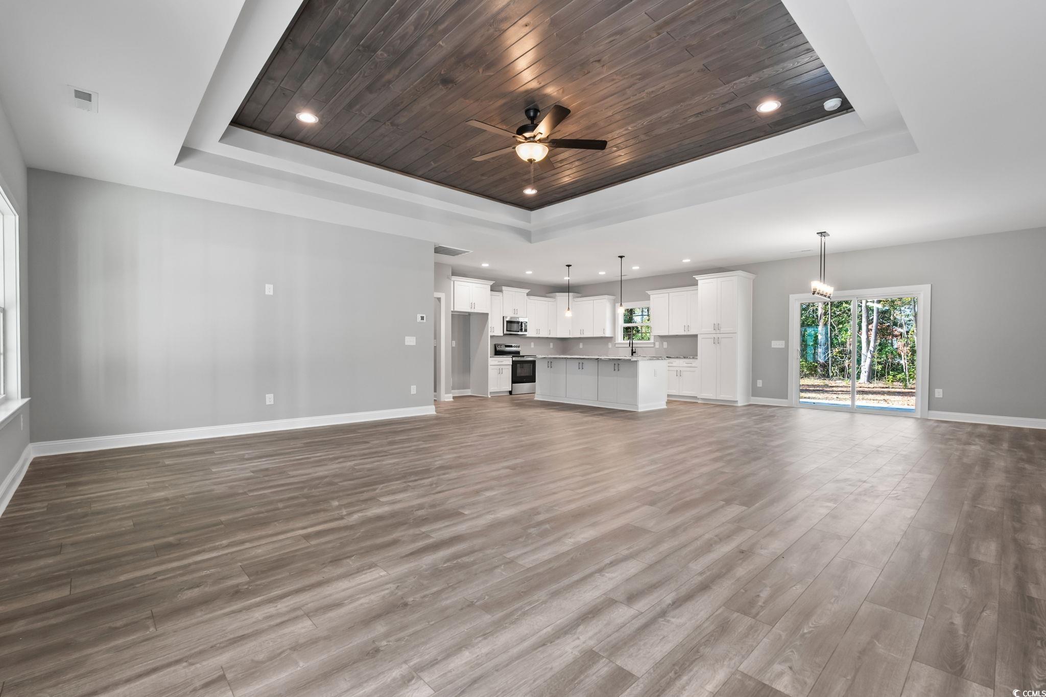 2122 Highway 9 Business