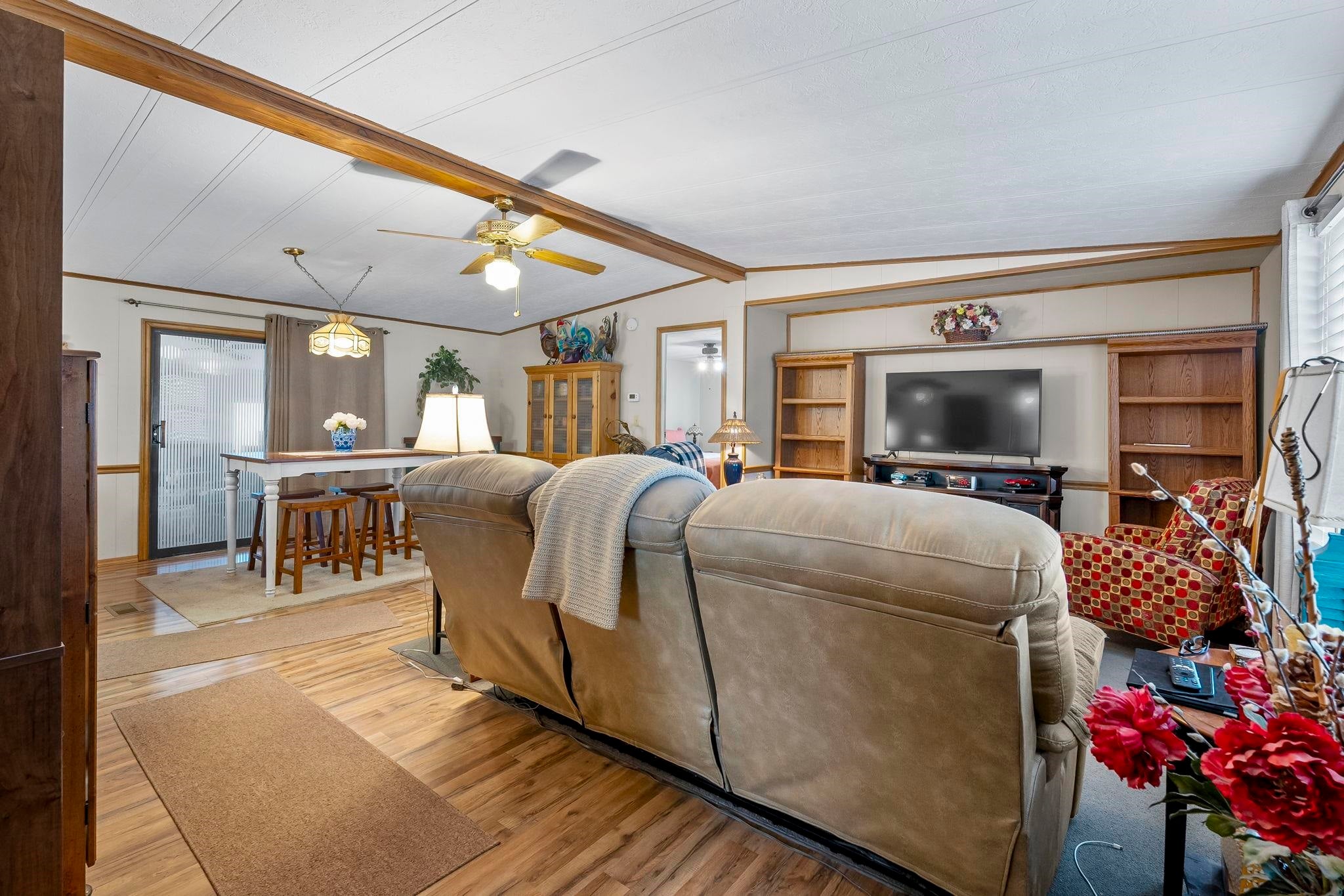 1118 Woodville Circle