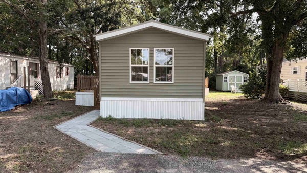83 CROOKED ISLAND CIR, MURRELLS INLET, SC 29576 - Image c4f0e8d19f44a4b1ef30e60b86df81c8/3216982305