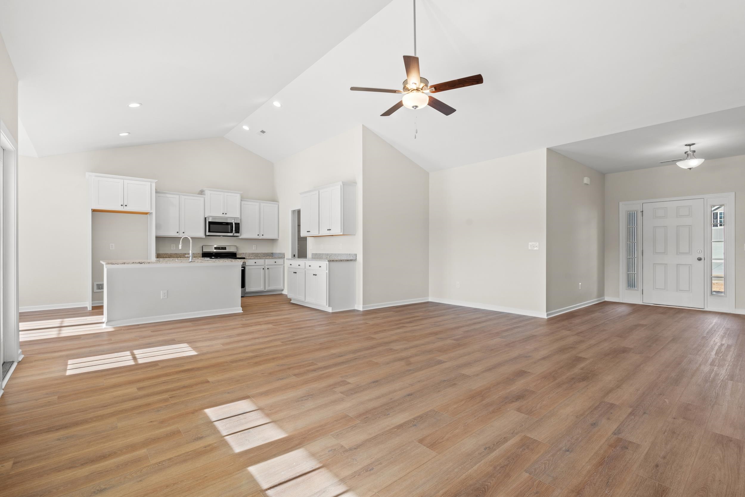 1141 Pecan Grove Blvd.