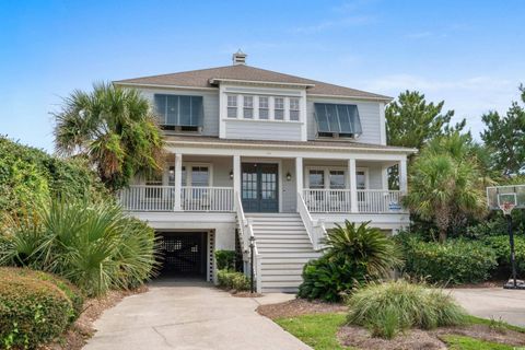 173 Norris Dr. Pawleys Island SC 29585