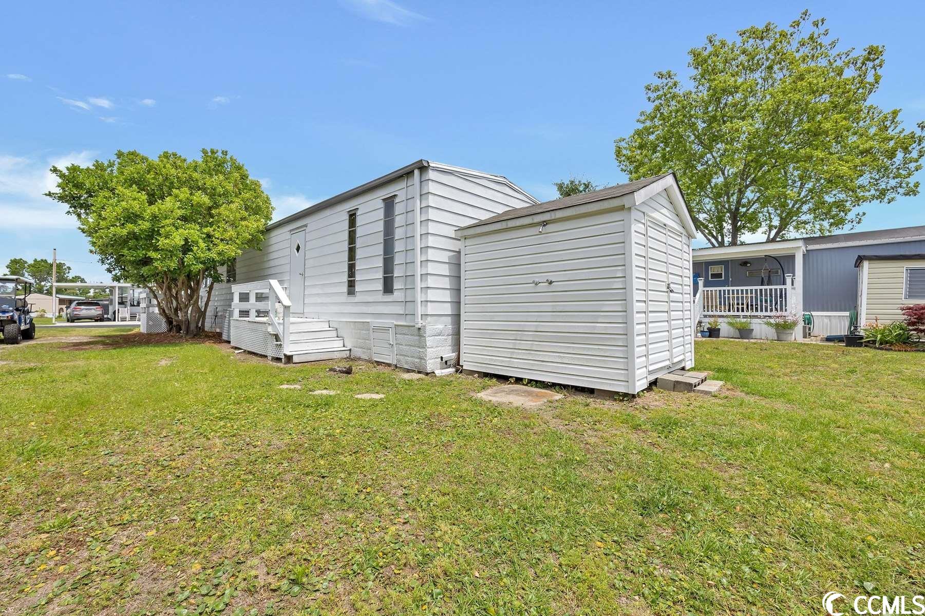 Photo 25 of 26 of 1519 Norris Ave. mobile home