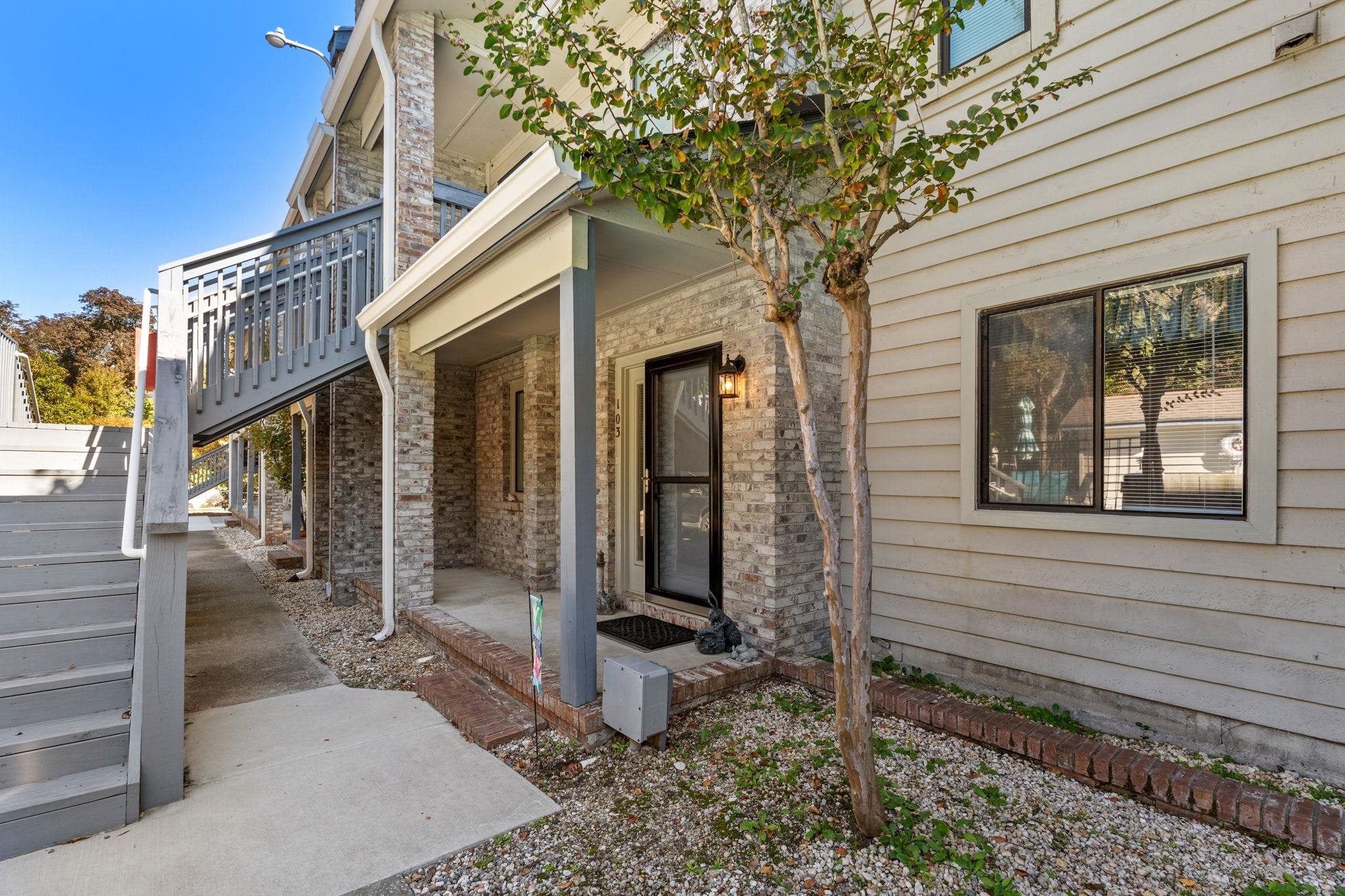 816 9th Ave. S 103-C