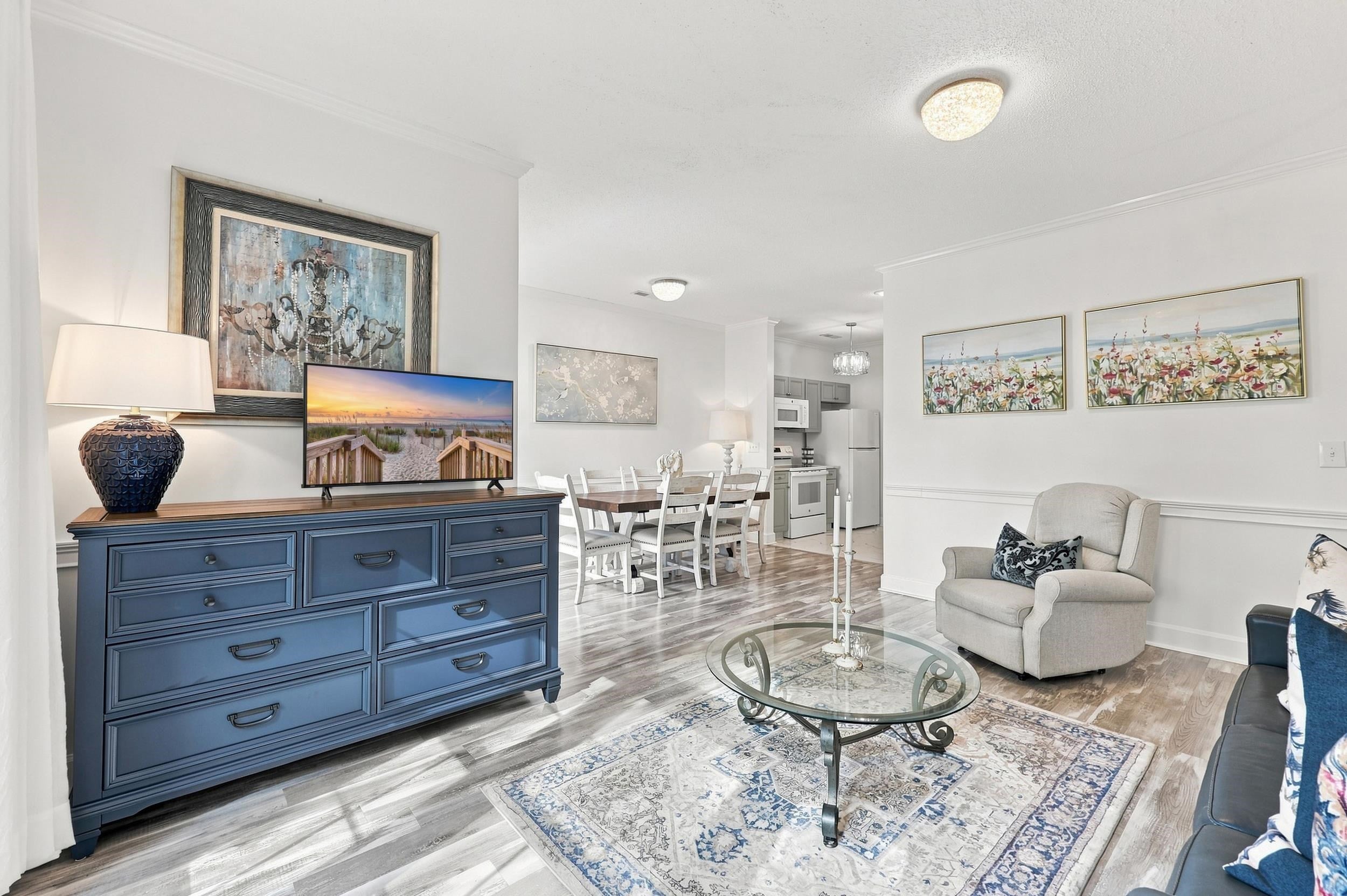 687 Riverwalk Dr. 102