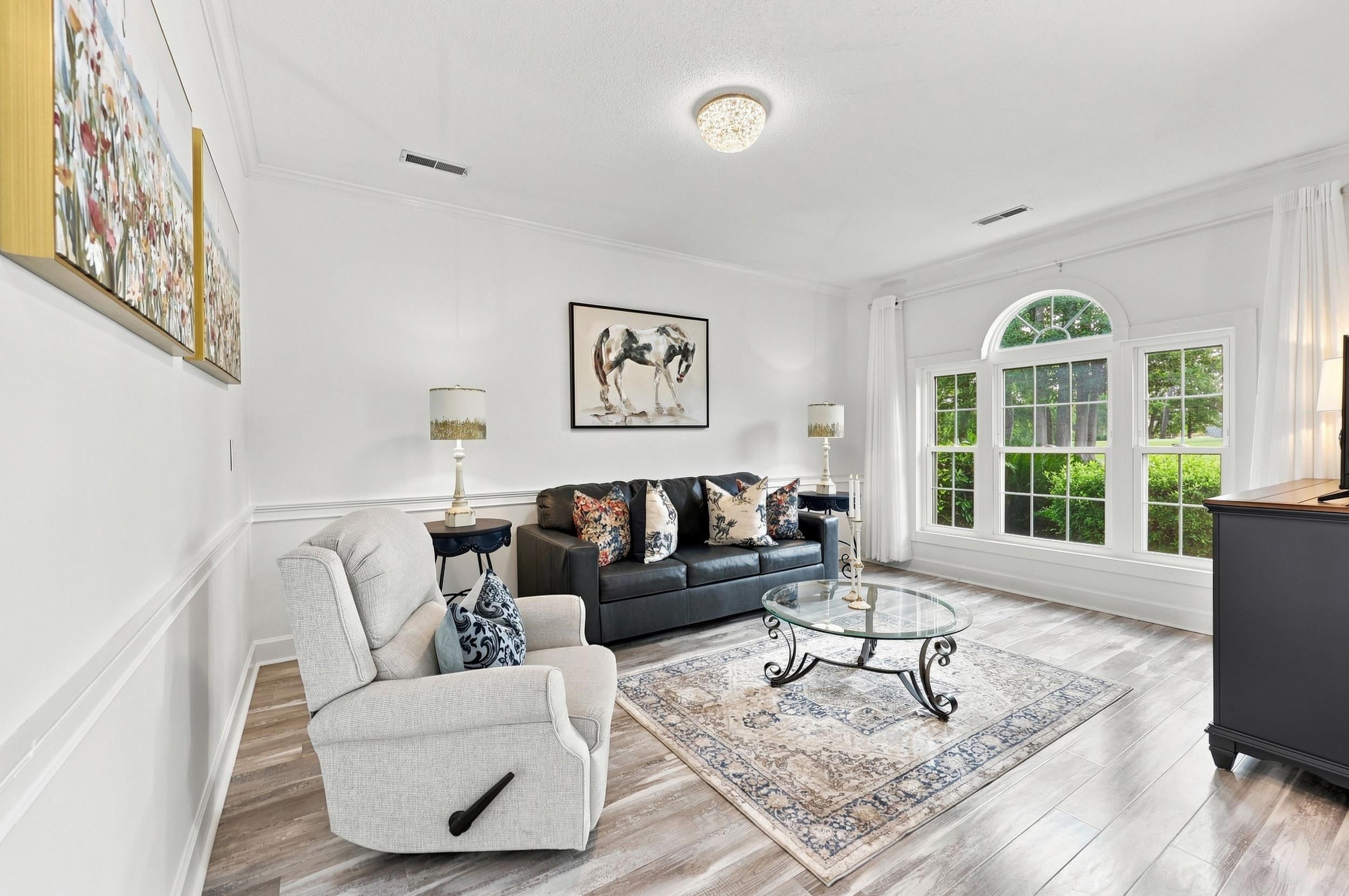 687 Riverwalk Dr. 102