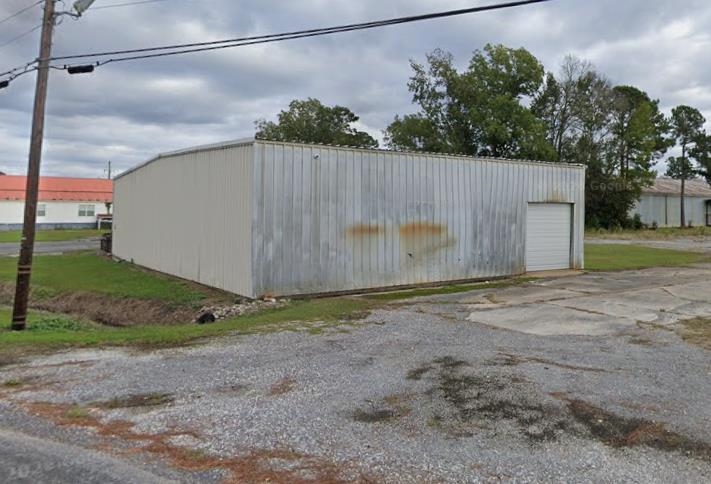 Photo 1 of 1 — 206 Society St. Rear Shop Building, Hemingway, SC 29554