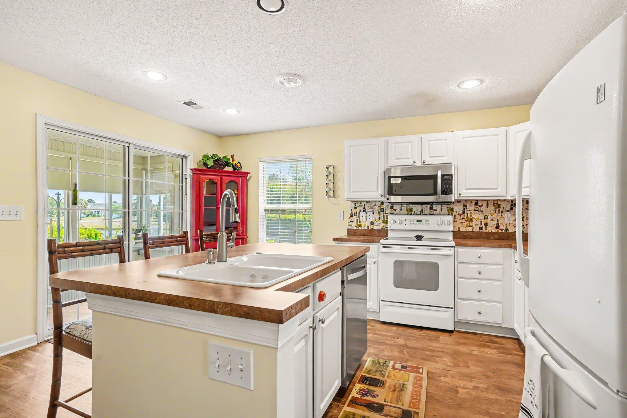 795 Wilshire Ln. 795