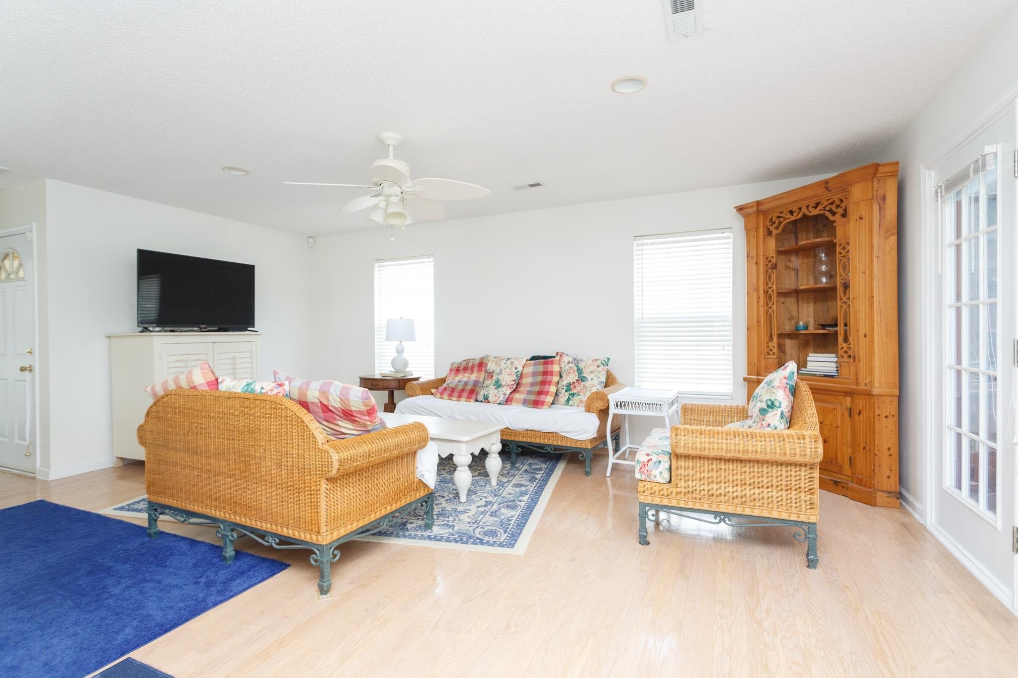 319 16th Ave. S