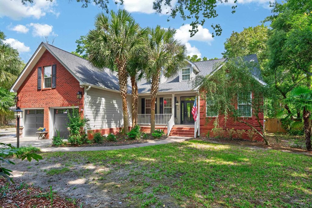 Photo of 1220 Crooked Oak Dr, Pawleys Island, SC 29585 (MLS # 2616058)
