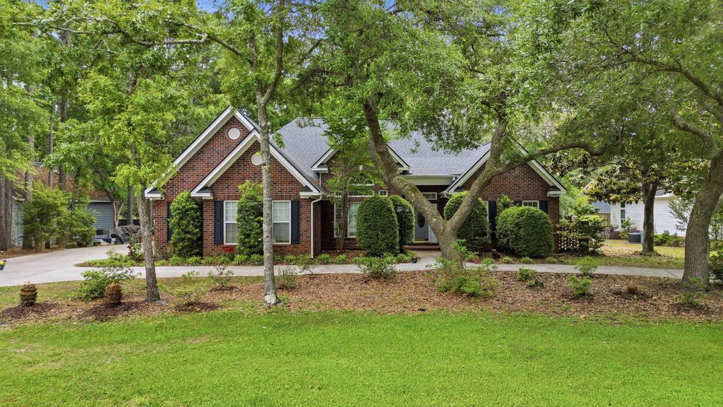Photo of 275 Oleander Dr, Pawleys Island, SC 29585 (MLS # 2611528)