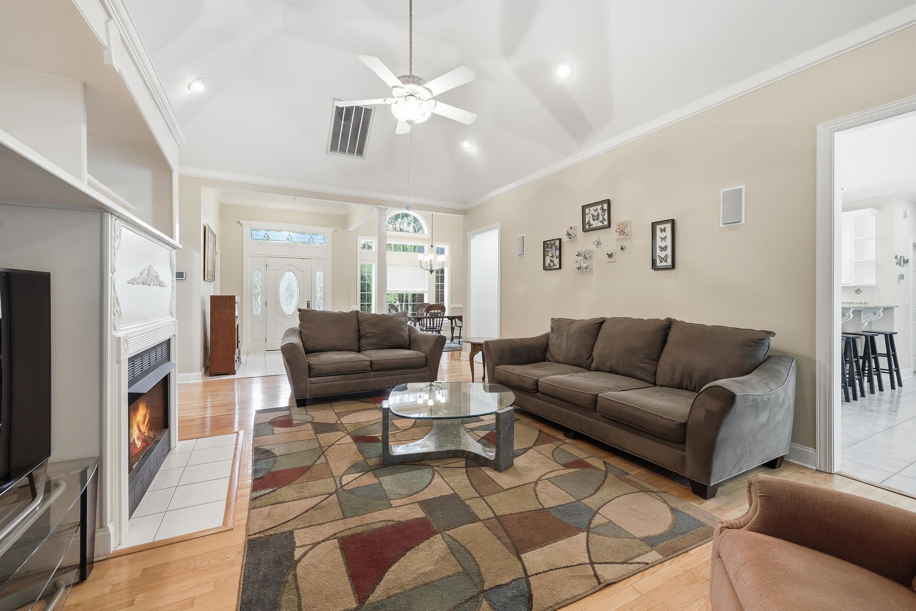 275 Oleander Dr.