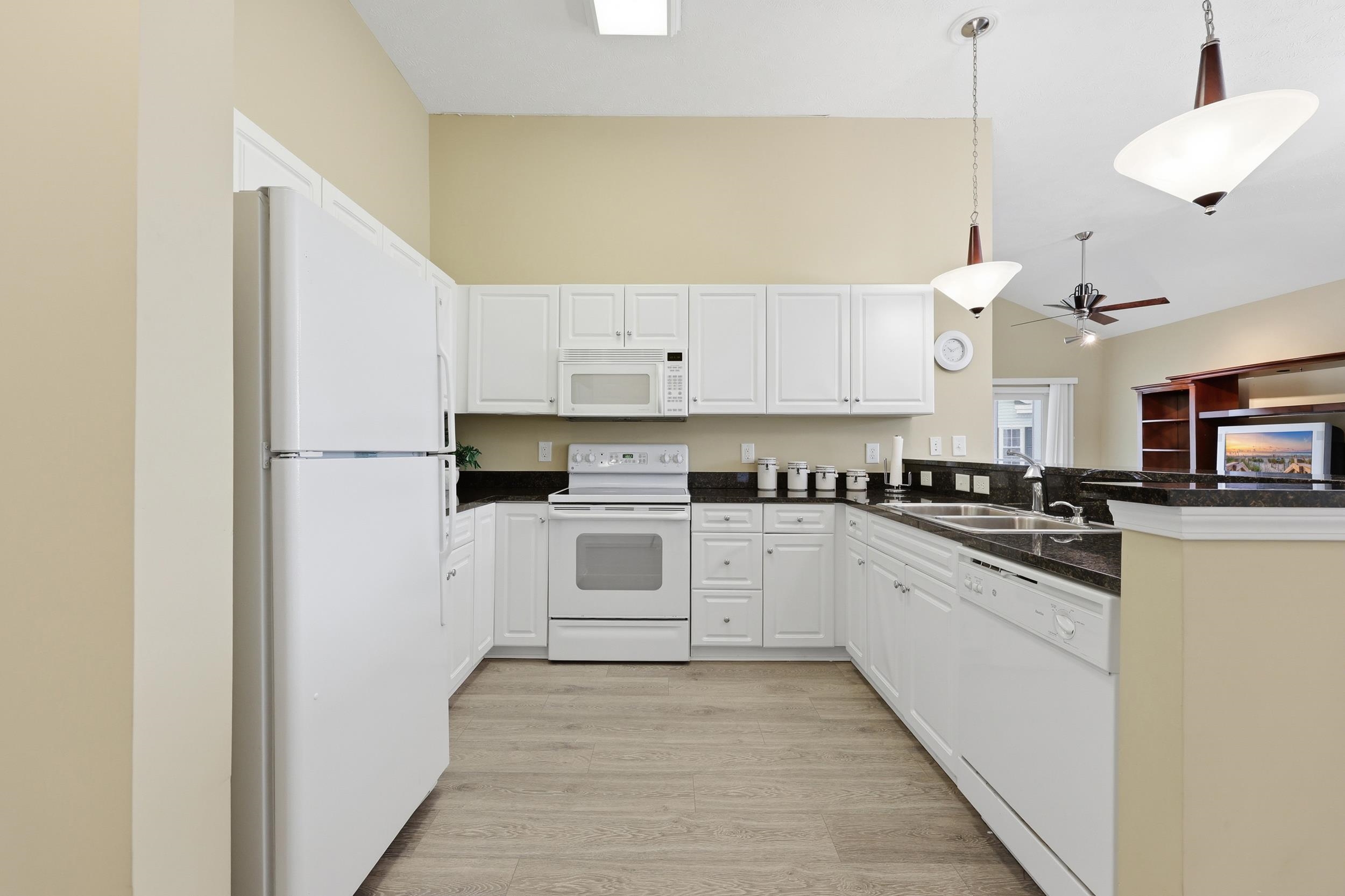 601 Hillsdale Dr. 4535