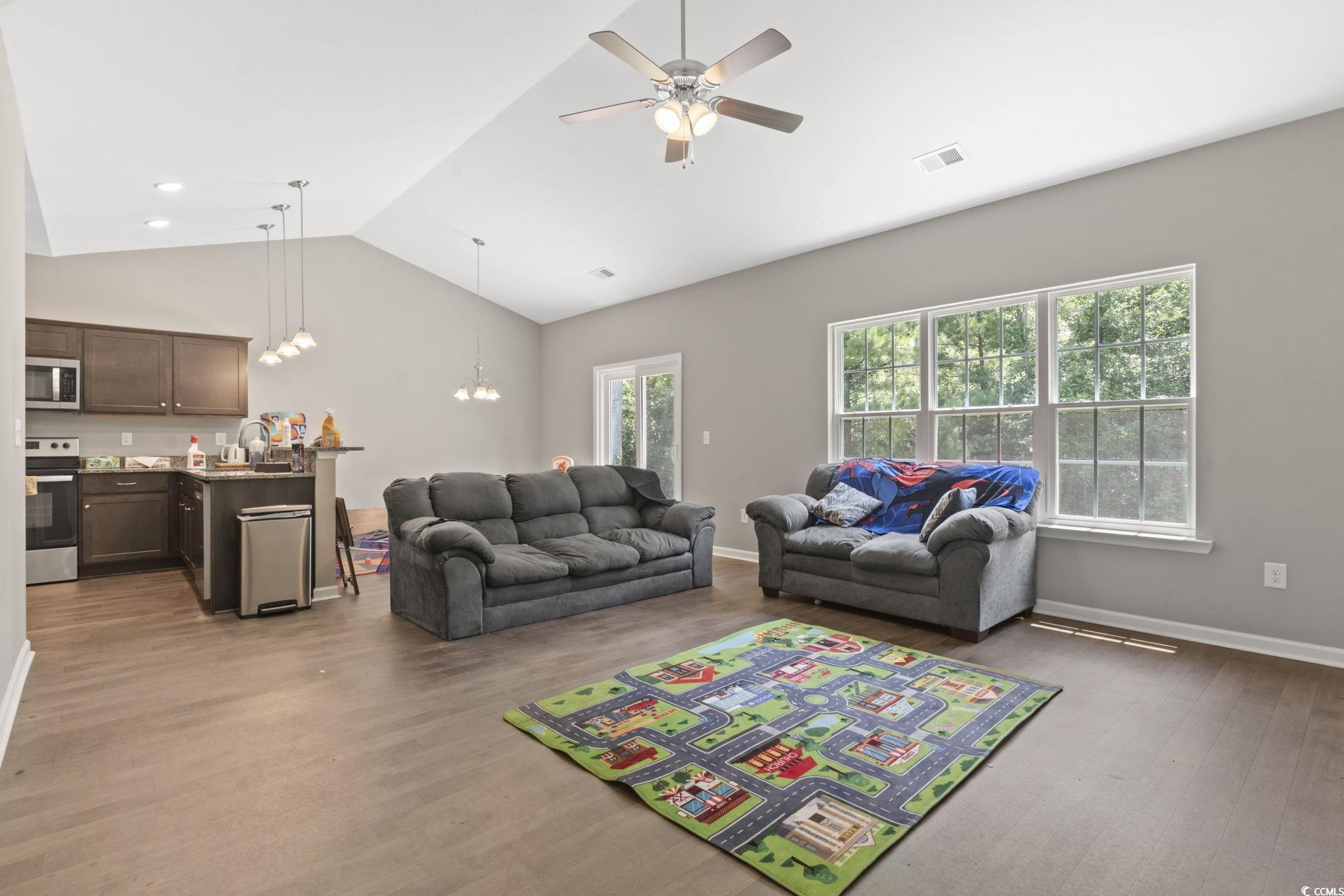 437 Shallow Cove Dr.