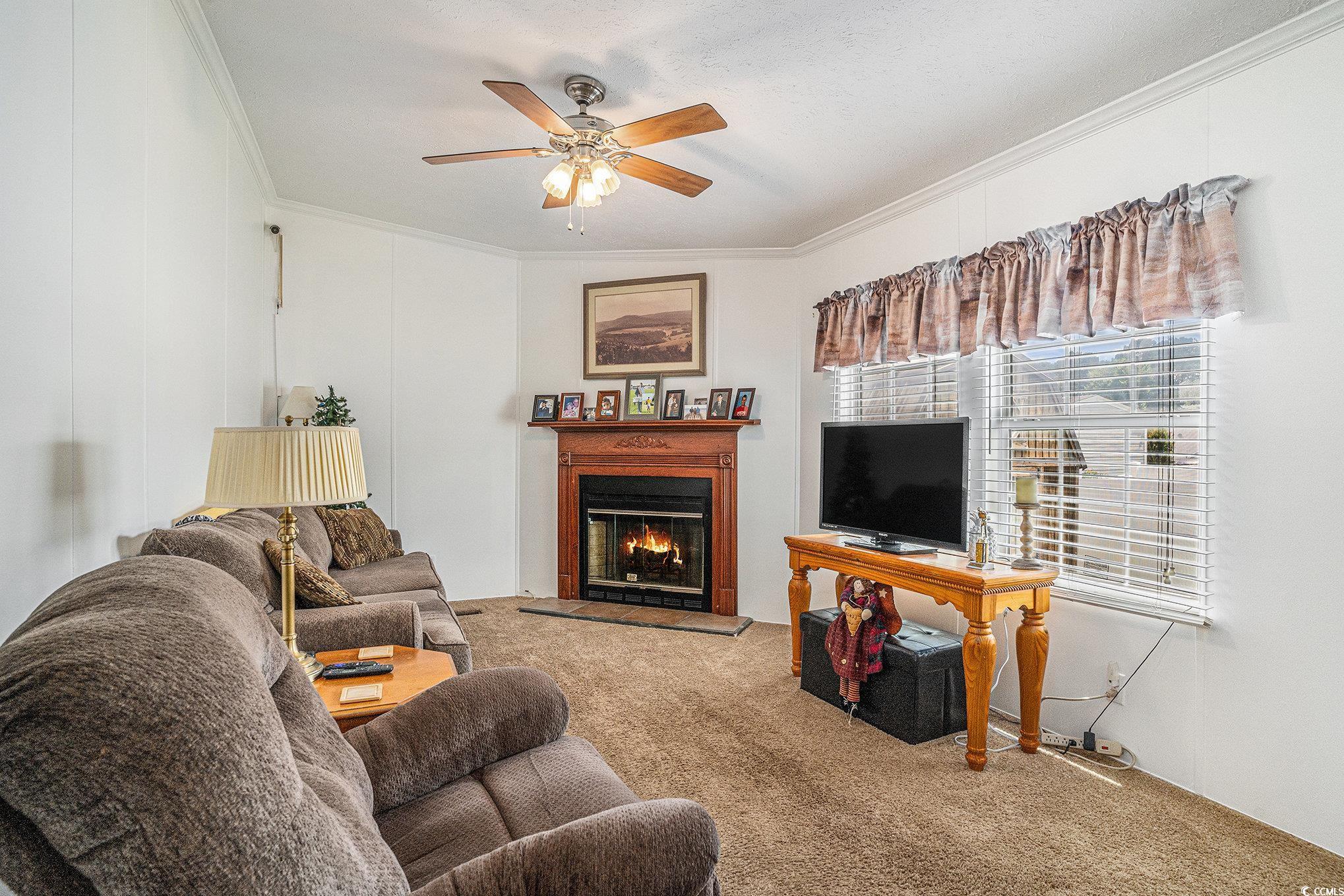 1043 Leebury Ln.