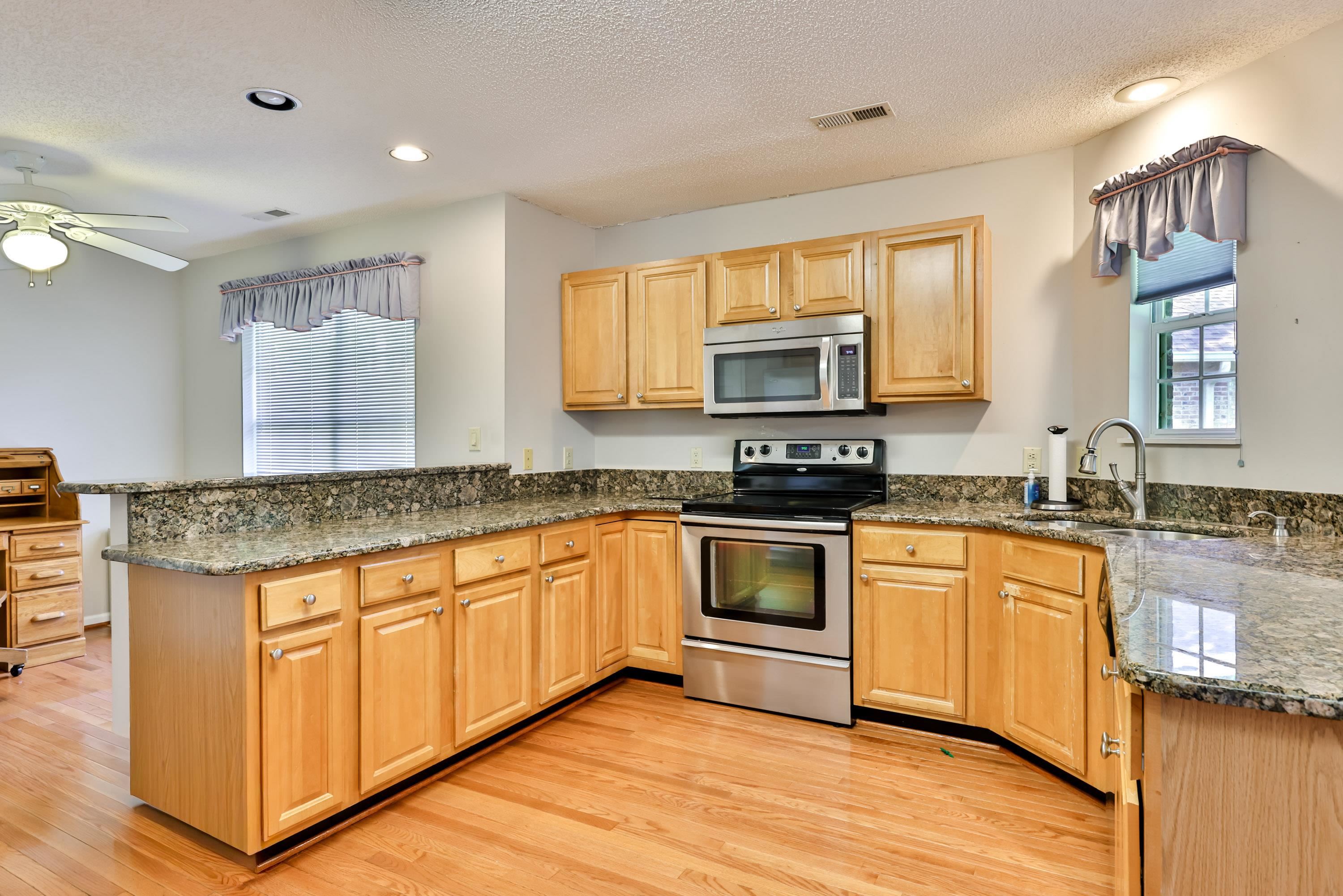 3182 River Bluff Ln.