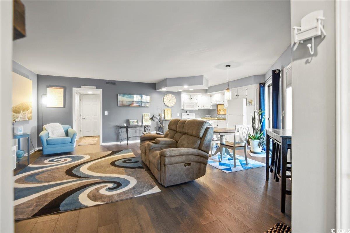 4222 Pinehurst Dr. I-9