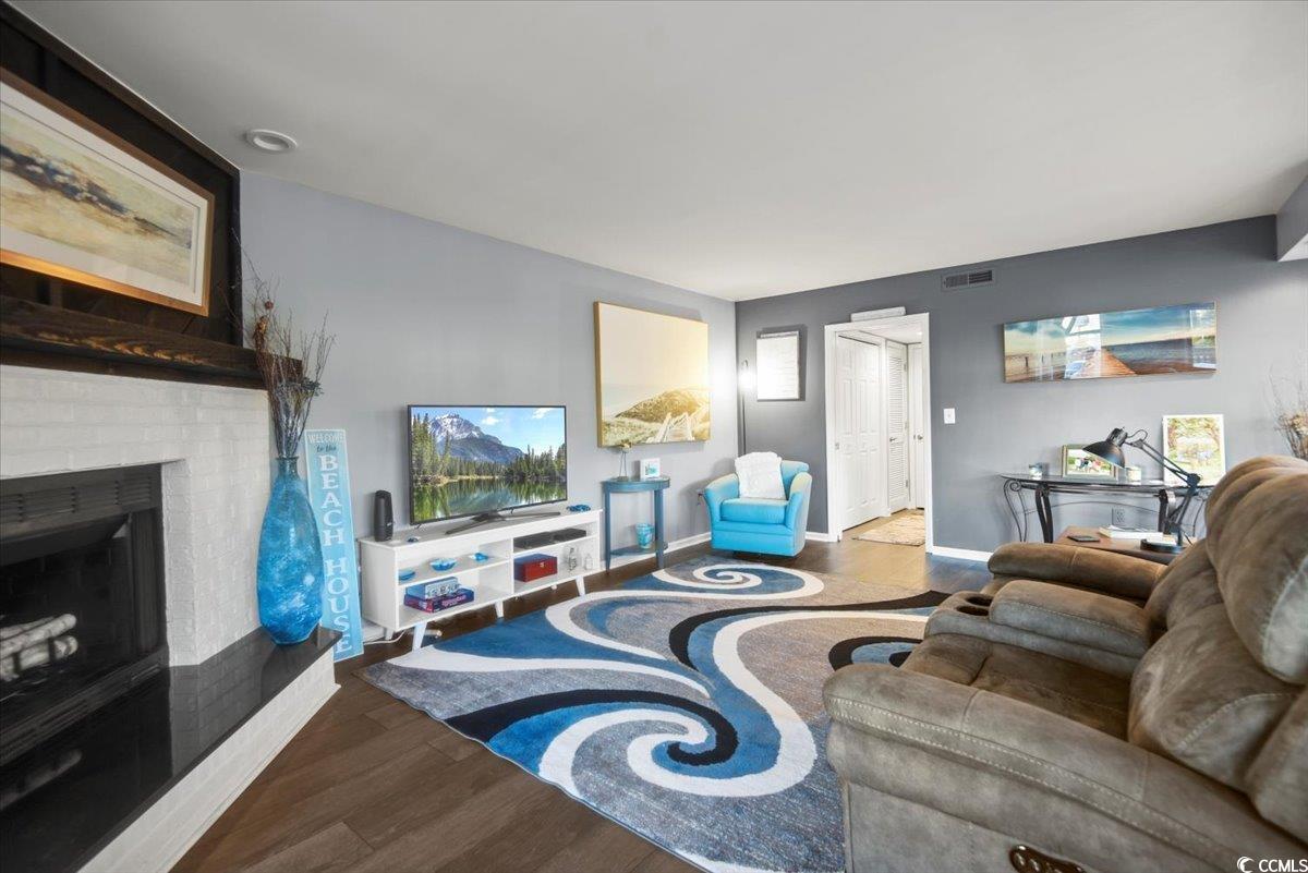 4222 Pinehurst Dr. I-9
