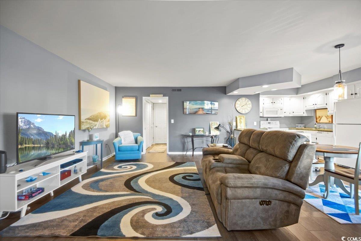 4222 Pinehurst Dr. I-9