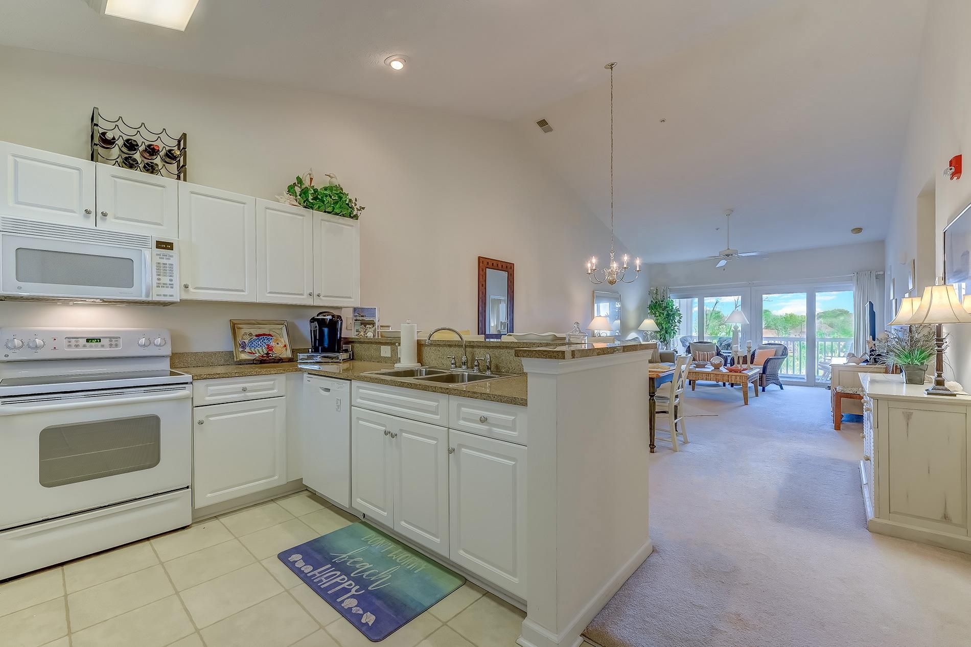 601 Hillside Dr. 3733