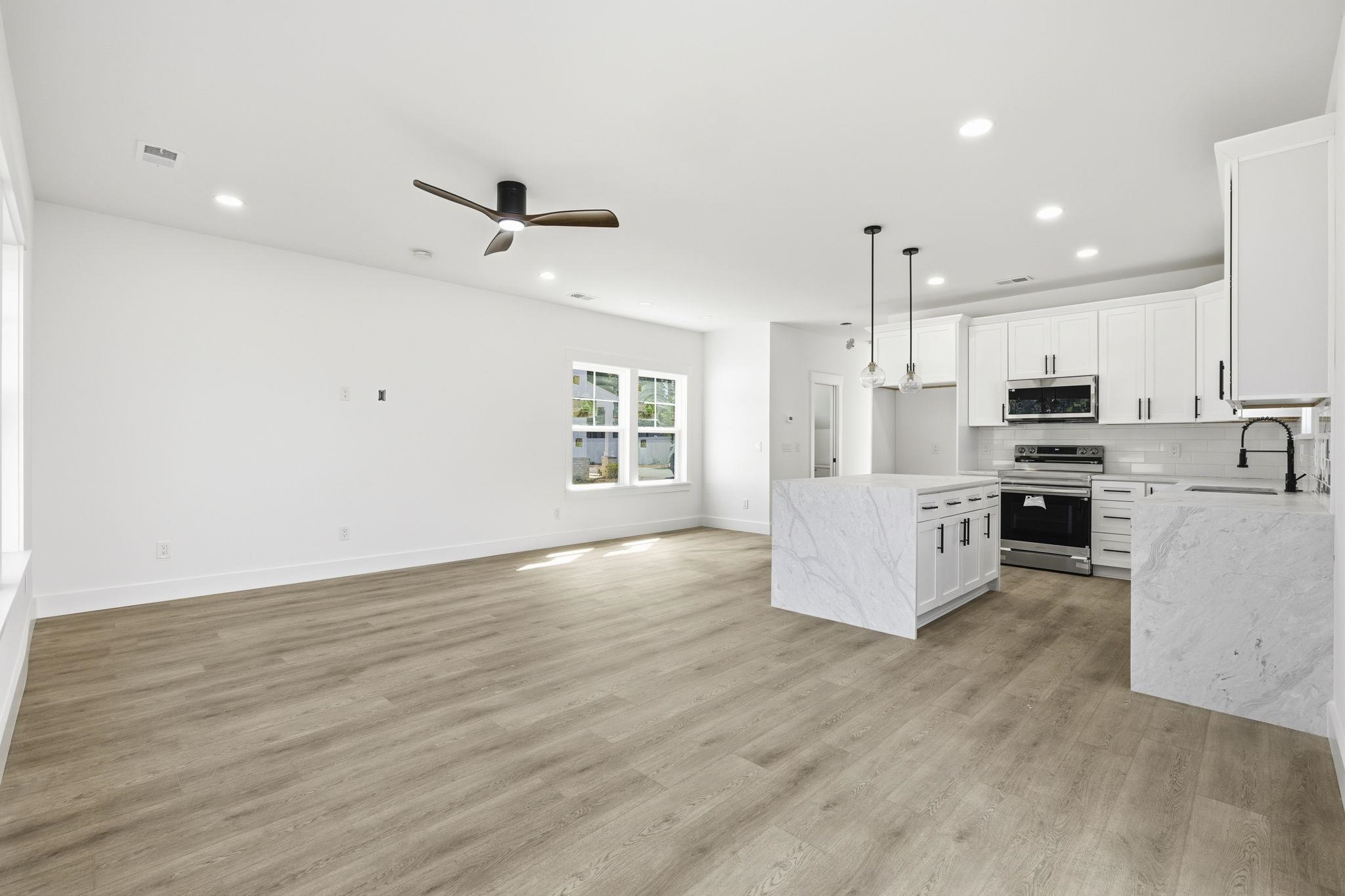 830 Whispering Tide Ct.