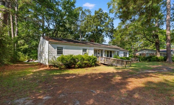 411 E LEITNER ST, LATTA, SC 29565 - Image ccfceb2f8d129ed4e8a61c88c6326a18/589267636