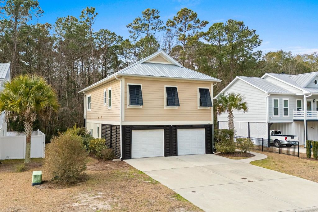 Photo of 214 Crane Dr, Pawleys Island, SC 29585 (MLS # 2602898)