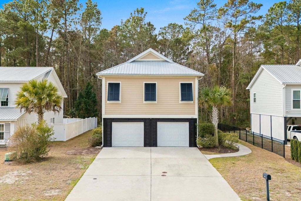 Photo of 214 Crane Dr, Pawleys Island, SC 29585 (MLS # 2602898)