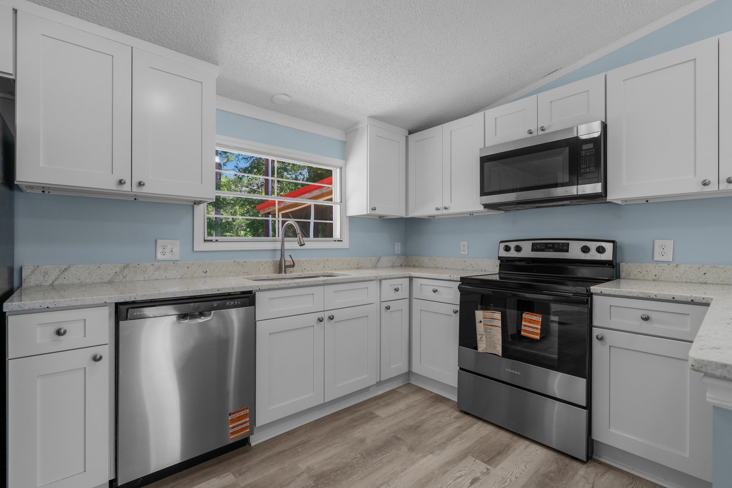 3695 Highway 905