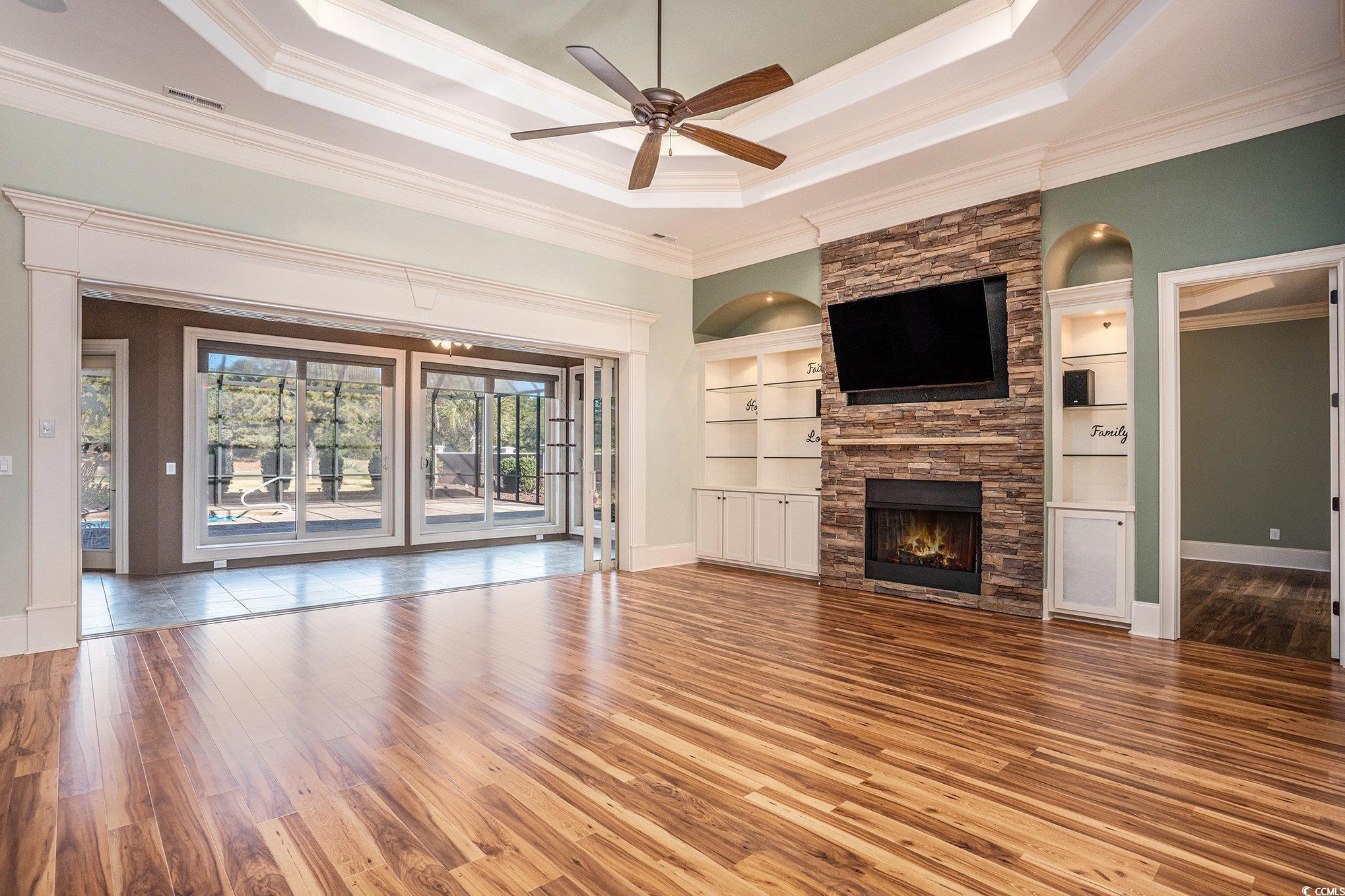 9285 Bellasera Circle