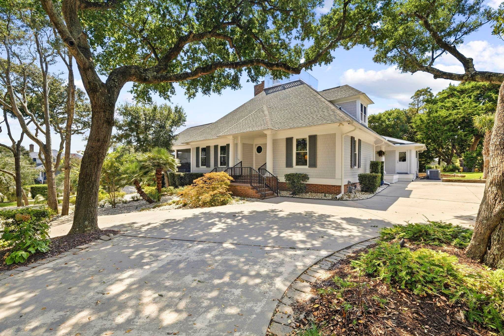 201 80th Ave. N