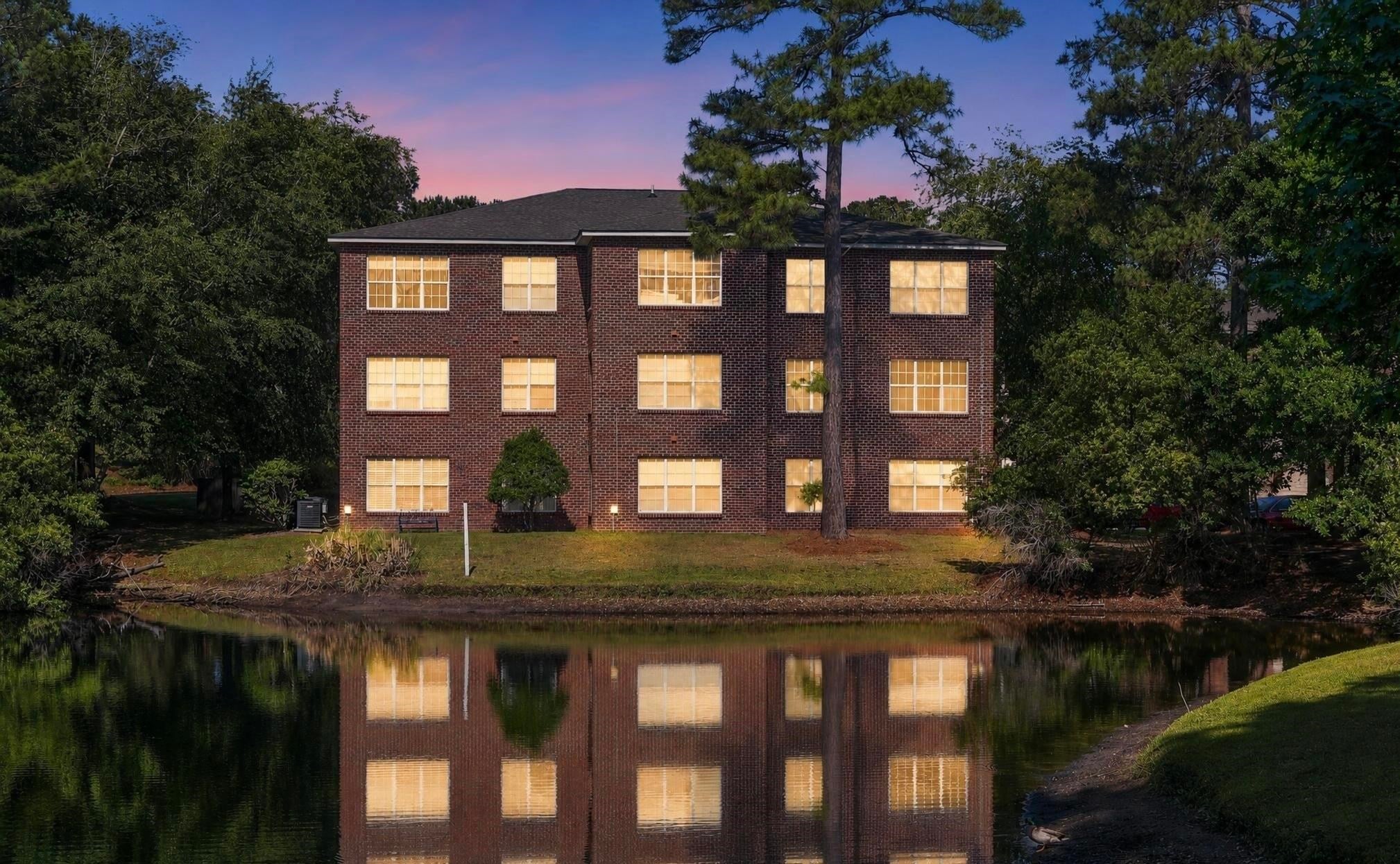 4246 Villas Dr. 704