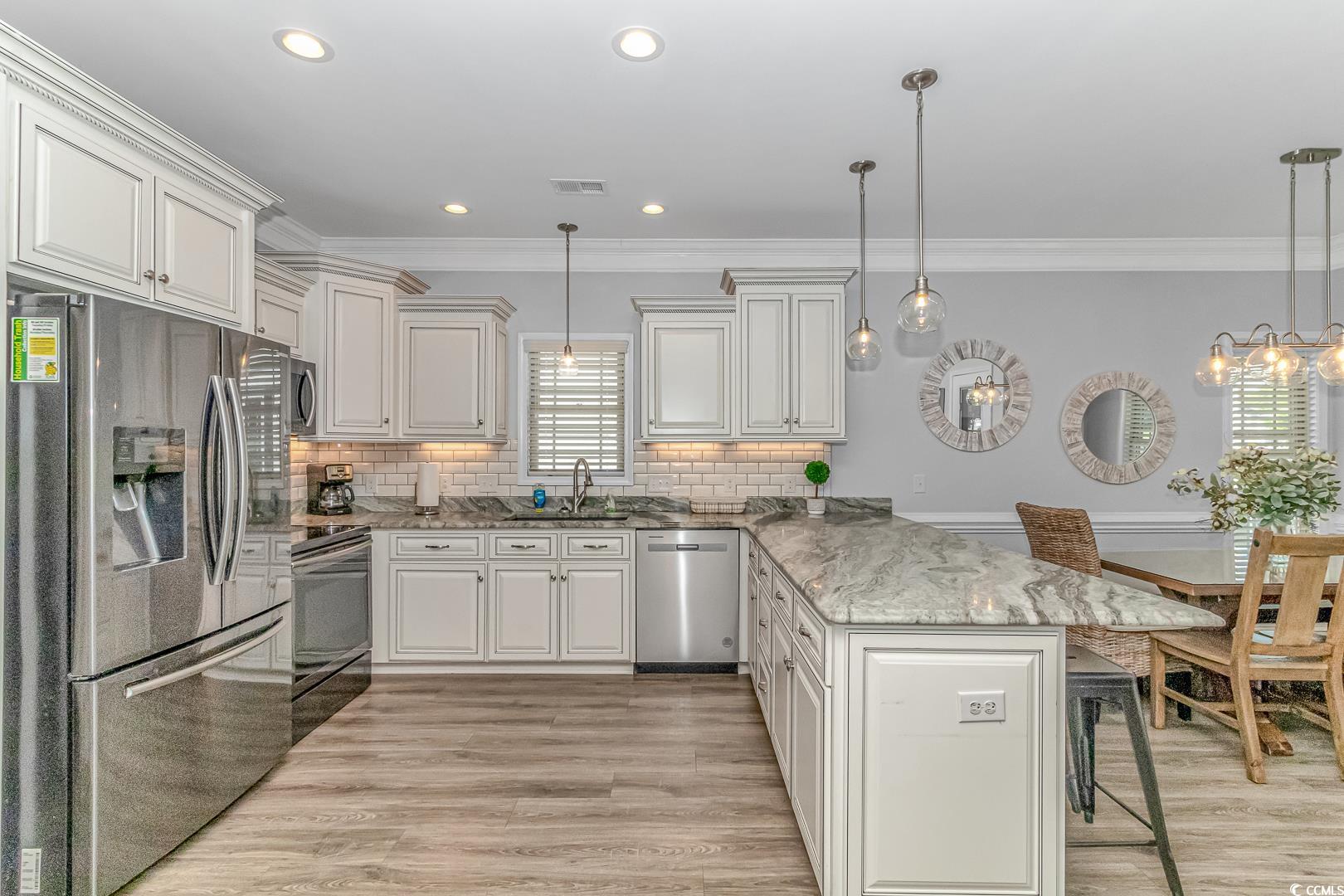6001- Mh12B S Kings Hwy.