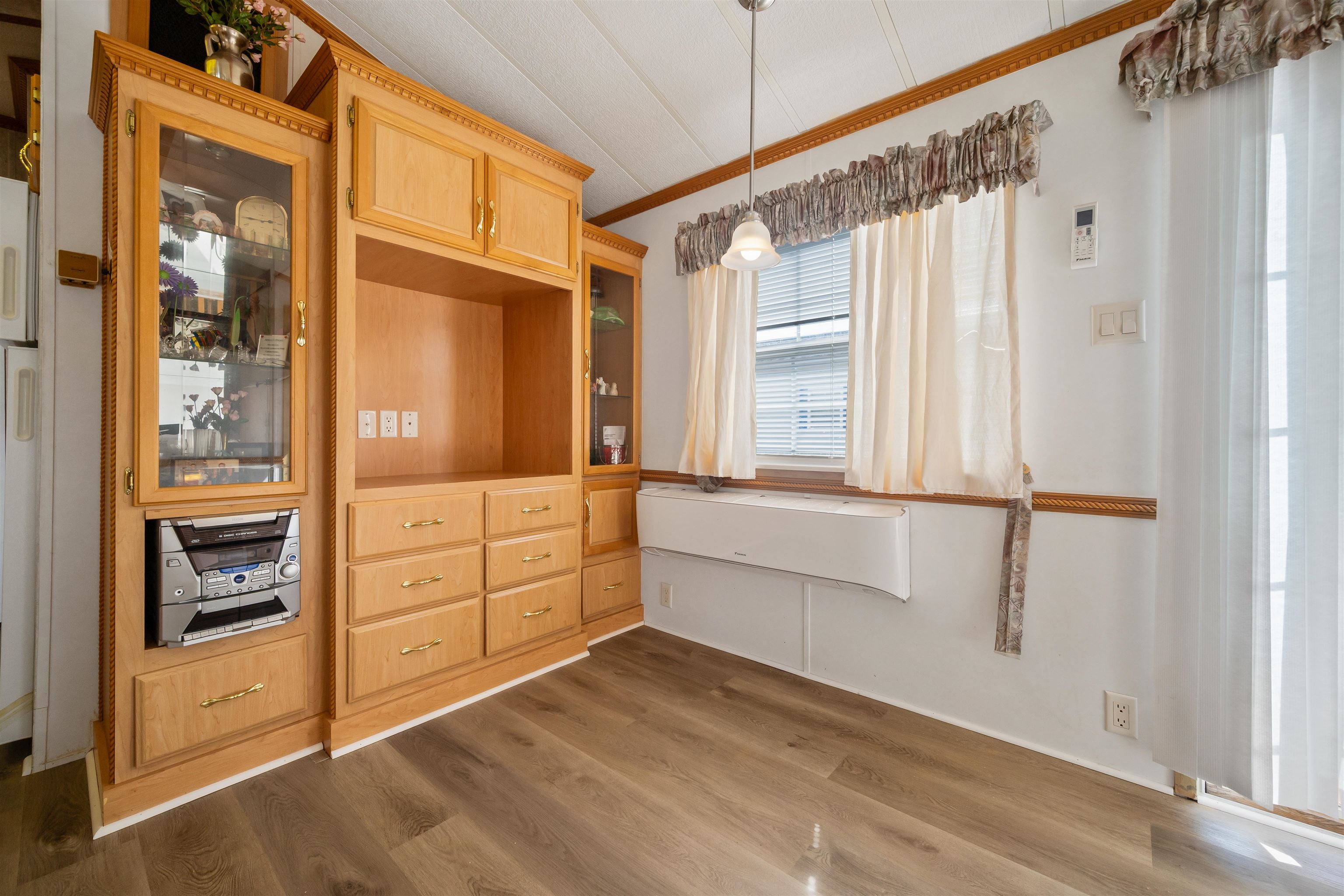 5400 Little River Neck Rd.