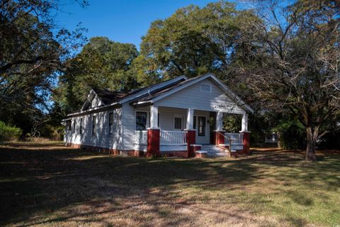 A home in Fair Bluff