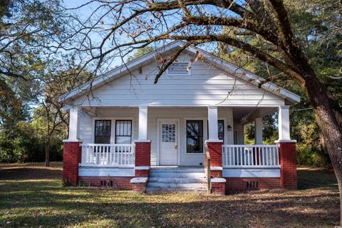 A home in Fair Bluff