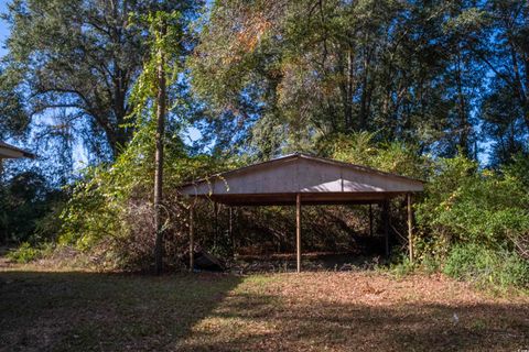 A home in Fair Bluff