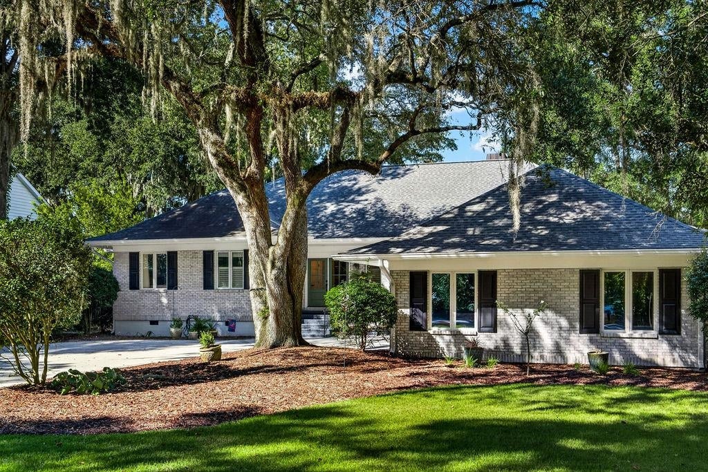 Photo of 133 Blue Heron Rd, Georgetown, SC 29440 (MLS # 2623179)