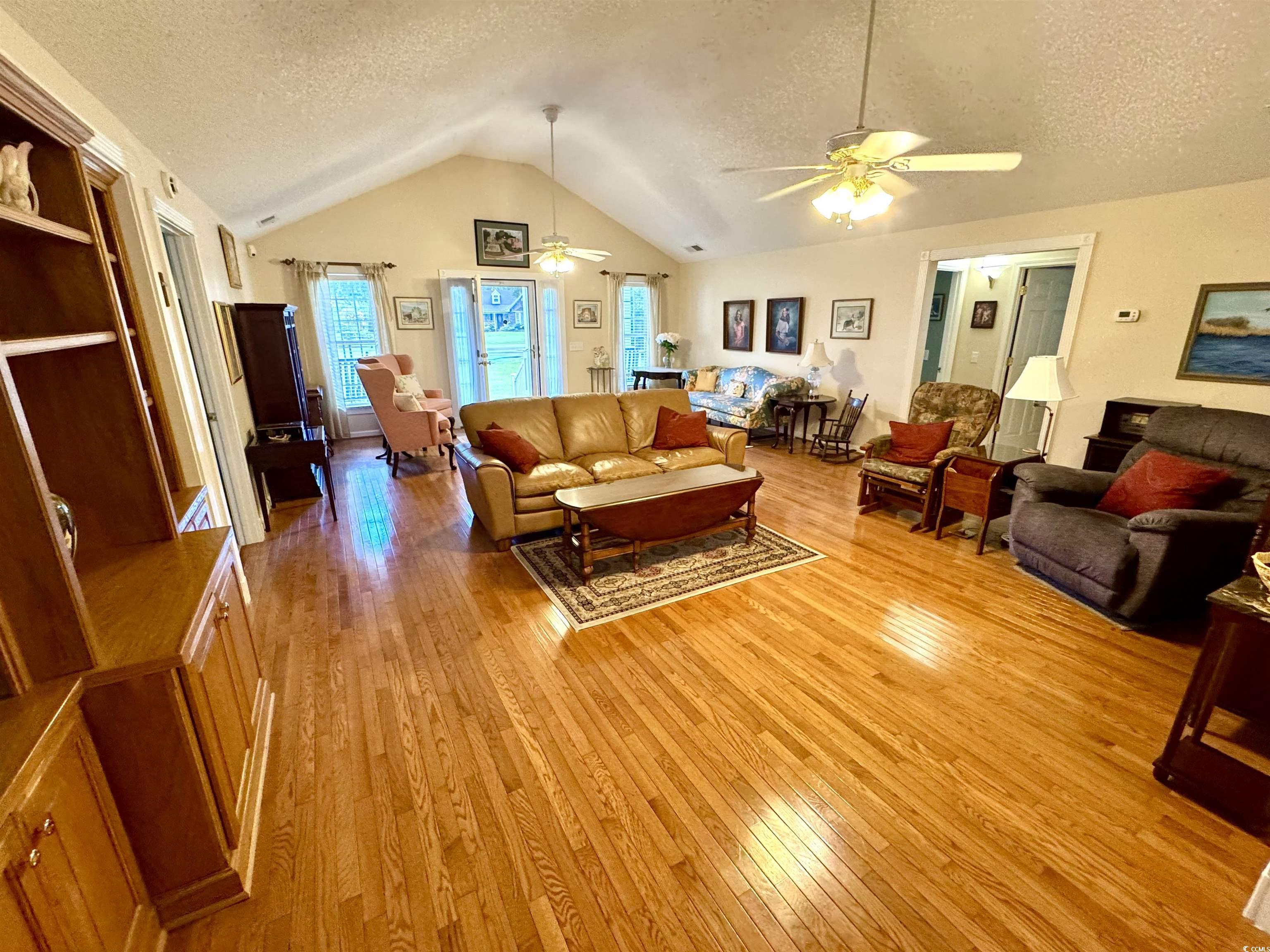 112 Robin Dr.
