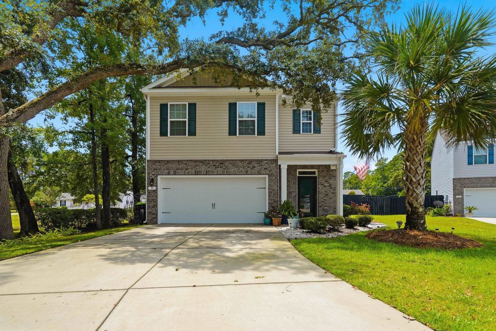 Photo of 35 Parkland Ct, Pawleys Island, SC 29585 (MLS # 2618424)