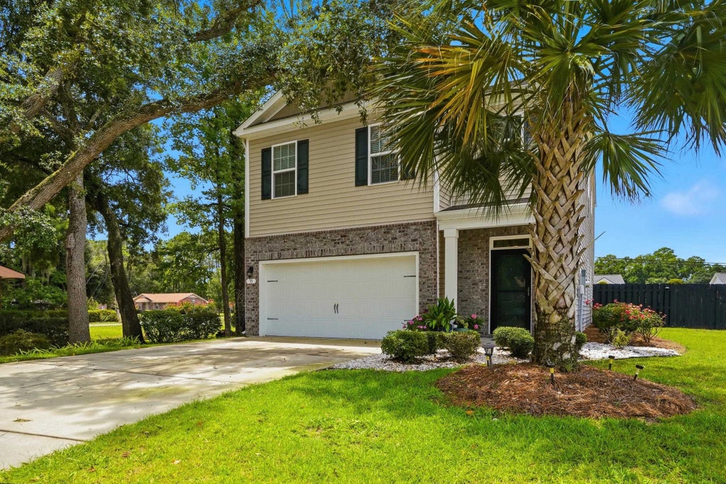 Photo of 35 Parkland Ct, Pawleys Island, SC 29585 (MLS # 2618424)