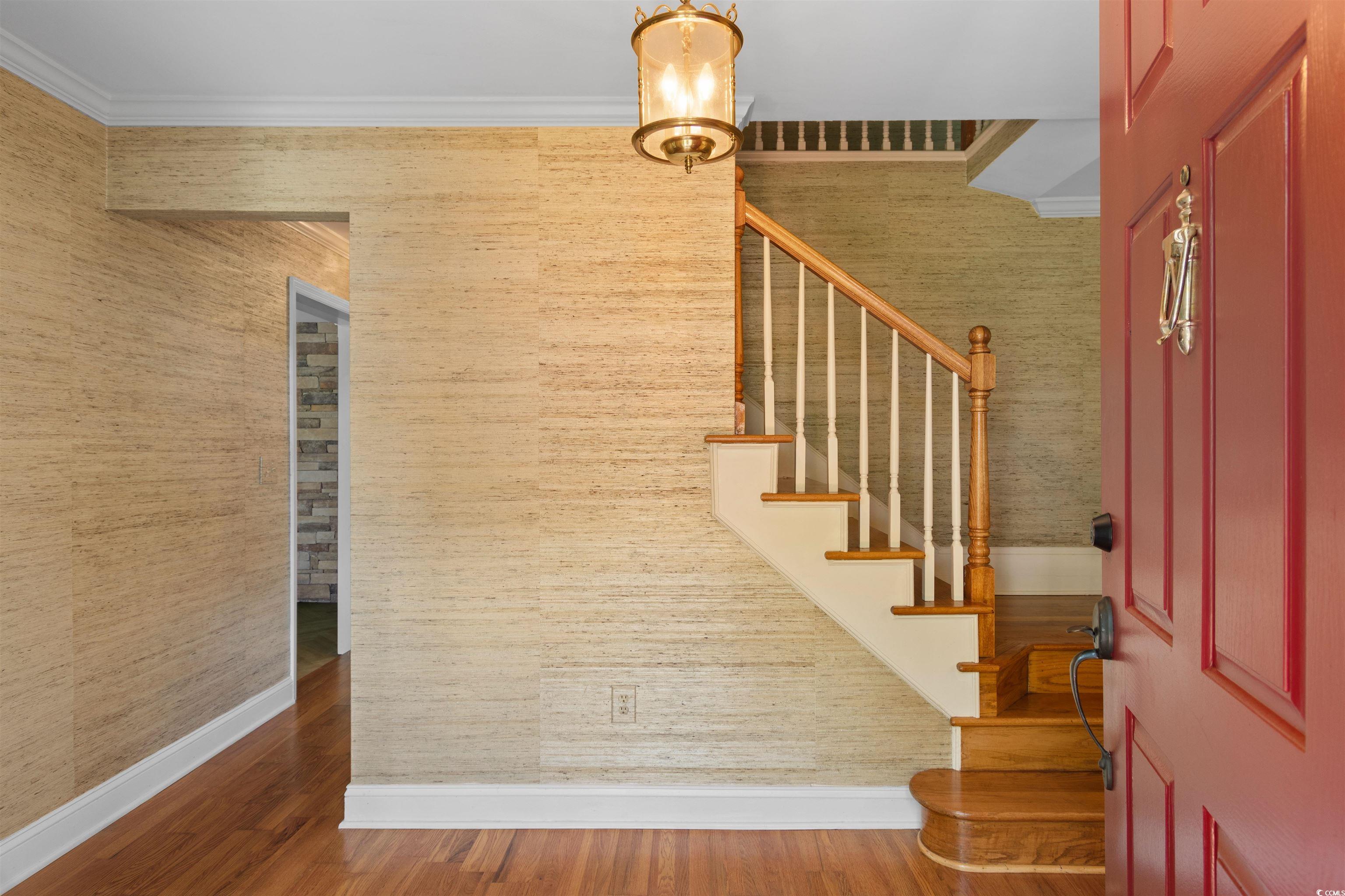 571 Fernwood Rd.