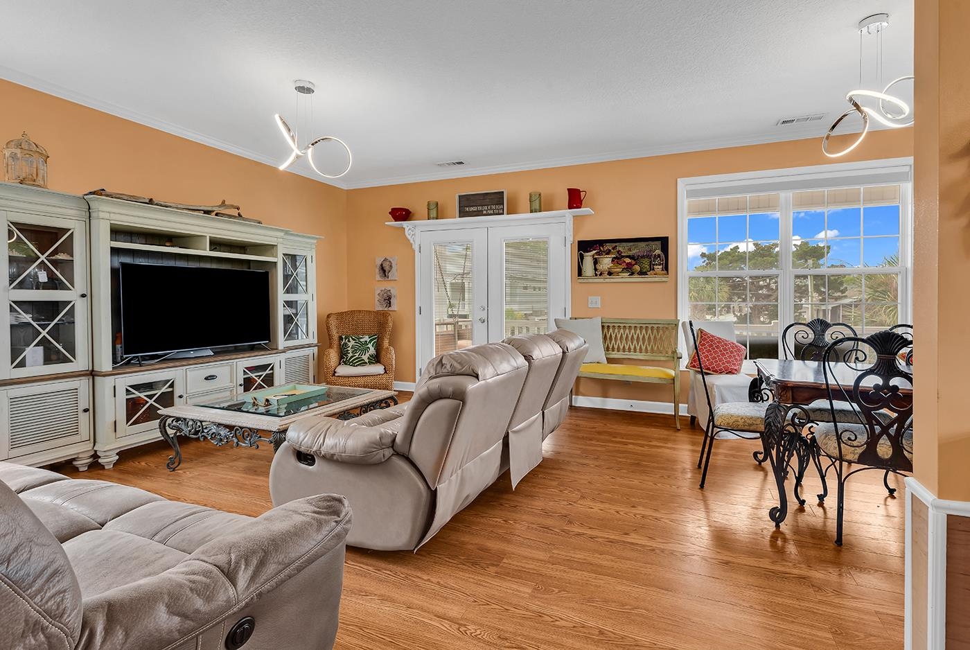 124 Rainbow Dr.